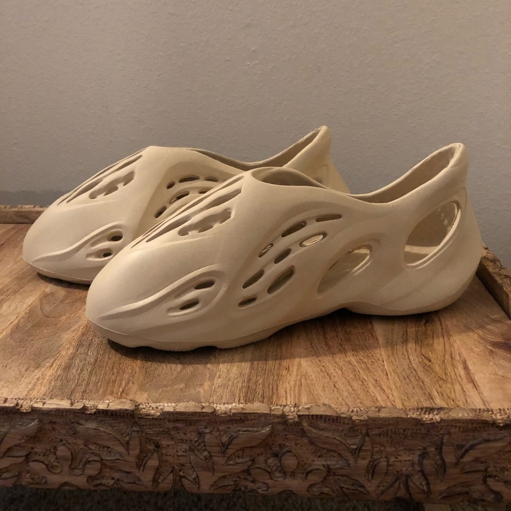 Faux Yeezy Foam Runners